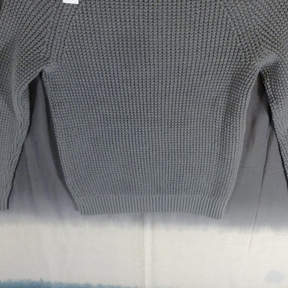 Old Navy Textured Sleeve Crew-Neck Gray Boys NWT - Picture 8 of 11